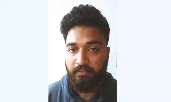 കാറില്‍ സൂക്ഷിച്ച വടിവാളുകളുമായി യുവാവ് അറസ്റ്റില്‍