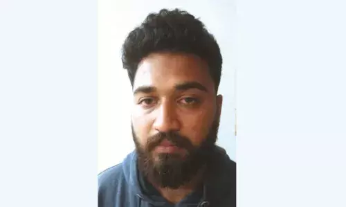 കാറില്‍ സൂക്ഷിച്ച വടിവാളുകളുമായി യുവാവ് അറസ്റ്റില്‍