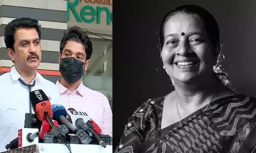 കണ്ണ് തുറന്നു ; ഉമ തോമസ് എം.എല്.എയുടെ ആരോഗ്യനിലയില് ആശാവഹമായ പുരോഗതി കണ്ണ് തുറന്നു ; ഉമ തോമസ് എം.എല്.എയുടെ ആരോഗ്യനിലയില് ആശാവഹമായ പുരോഗതി