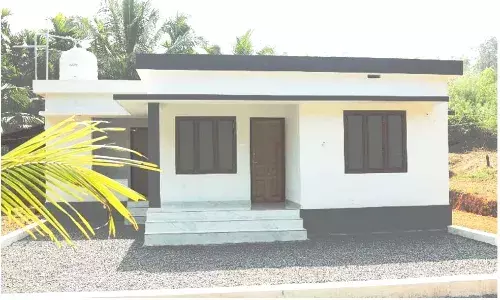 വിസ്മയക്കും വിഘ്നേഷിനും ഇത് സ്നേഹപാഠം; അധ്യാപകരുടെ കൂട്ടായ്മയില് വീടൊരുങ്ങി വിസ്മയക്കും വിഘ്നേഷിനും ഇത് സ്നേഹപാഠം; അധ്യാപകരുടെ കൂട്ടായ്മയില് വീടൊരുങ്ങി