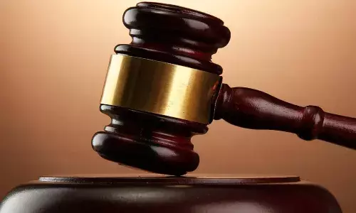 5 ദിവസം പ്ലക്കാര്ഡുമായി തെരുവില് നില്ക്കണം; ജാമ്യവ്യവസ്ഥയില് മയക്കുമരുന്ന് പ്രതിയോട് കോടതി 5 ദിവസം പ്ലക്കാര്ഡുമായി തെരുവില് നില്ക്കണം; ജാമ്യവ്യവസ്ഥയില് മയക്കുമരുന്ന് പ്രതിയോട് കോടതി