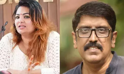 പൊതുമധ്യത്തില് അപമാനിച്ചെന്ന് സാന്ദ്ര തോമസ്; ബി ഉണ്ണികൃഷ്ണനെതിരെ കേസ് പൊതുമധ്യത്തില് അപമാനിച്ചെന്ന് സാന്ദ്ര തോമസ്; ബി ഉണ്ണികൃഷ്ണനെതിരെ കേസ്