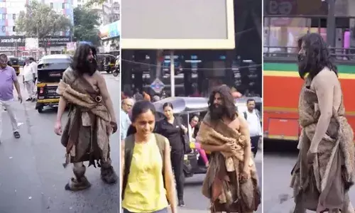 മുംബൈ തെരുവില് ഗുഹാമനുഷ്യന്; ആരാണ് ആ താരം മുംബൈ തെരുവില് ഗുഹാമനുഷ്യന്; ആരാണ് ആ താരം