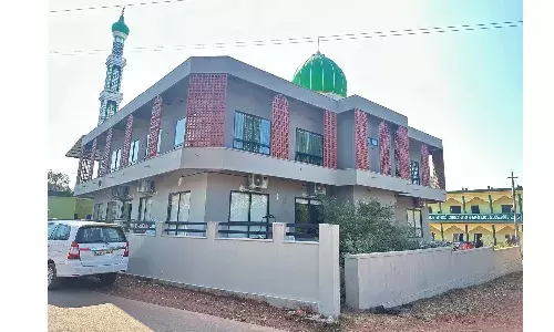 നവീകരിച്ച പൊടിപ്പള്ളം ജമാഅത്ത് പള്ളി 10ന് സാദിഖലി തങ്ങള് ഉദ്ഘാടനം ചെയ്യും നവീകരിച്ച പൊടിപ്പള്ളം ജമാഅത്ത് പള്ളി 10ന് സാദിഖലി തങ്ങള് ഉദ്ഘാടനം ചെയ്യും