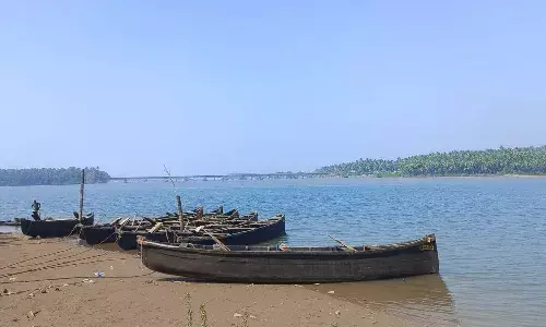 ആറ് ജീവനുകളെടുത്ത തോണിയപകടത്തിന്റെ നോവൂറുന്ന ഓര്മ്മകള്... ആറ് ജീവനുകളെടുത്ത തോണിയപകടത്തിന്റെ നോവൂറുന്ന ഓര്മ്മകള്...