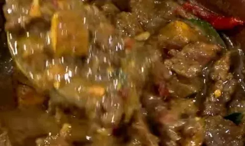 മസാലയും മുളകുമൊന്നുമില്ല; ട്രെന്ഡായി ഉപ്പിലിട്ട ബീഫ് കറി മസാലയും മുളകുമൊന്നുമില്ല; ട്രെന്ഡായി ഉപ്പിലിട്ട ബീഫ് കറി