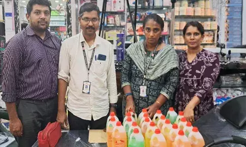 സൗന്ദര്യവര്‍ധക വസ്തുവില്‍ മീഥൈല്‍ ആല്‍ക്കഹോള്‍ വിഷാംശം ; കണ്ടെത്തിയത് ഓപ്പറേഷന്‍ സൗന്ദര്യയില്‍