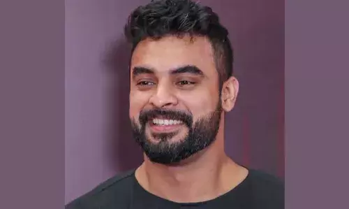 ആന്റണി പെരുമ്പാവൂരിന് പിന്തുണയുമായി ടൊവിനോ തോമസ് ആന്റണി പെരുമ്പാവൂരിന് പിന്തുണയുമായി ടൊവിനോ തോമസ്