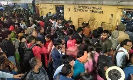 ഡൽഹി റെയിൽവേ സ്റ്റേഷനിൽ തിക്കിലും തിരക്കിലും 18 മരണം:മരിച്ചവരിൽ 5 കുട്ടികളും