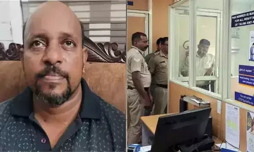 ചാലക്കുടി ബാങ്ക് കവർച്ച : പ്രതി പിടിയിൽ: 10 ലക്ഷം രൂപ കണ്ടെടുത്തു ചാലക്കുടി ബാങ്ക് കവർച്ച : പ്രതി പിടിയിൽ: 10 ലക്ഷം രൂപ കണ്ടെടുത്തു