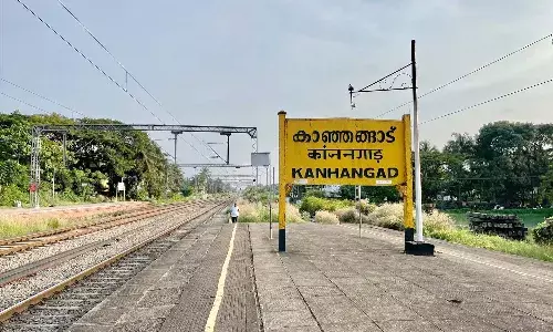 കാഞ്ഞങ്ങാട് റെയില്വെ സ്റ്റേഷന് വികസനം പ്രഖ്യാപിച്ചത് 14 കോടിയുടെ പദ്ധതികള്; തുടര് നടപടികള് ഇഴയുന്നു കാഞ്ഞങ്ങാട് റെയില്വെ സ്റ്റേഷന് വികസനം പ്രഖ്യാപിച്ചത് 14 കോടിയുടെ പദ്ധതികള്; തുടര് നടപടികള് ഇഴയുന്നു