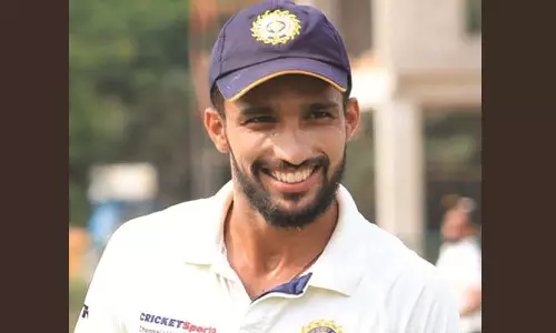 രഞ്ജിയില് പുതുചരിത്രമെഴുതി കേരളം; അസ്ഹറിന്റെ നേട്ടത്തില് കാസര്കോടിന്റെ ആവേശം അലതല്ലി രഞ്ജിയില് പുതുചരിത്രമെഴുതി കേരളം; അസ്ഹറിന്റെ നേട്ടത്തില് കാസര്കോടിന്റെ ആവേശം അലതല്ലി