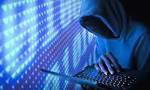 സൈബര് തട്ടിപ്പാണെന്ന് സംശയമുണ്ടോ..? ഇനി സുരക്ഷ നേരിട്ട് പരിശോധിക്കാം സൈബര് തട്ടിപ്പാണെന്ന് സംശയമുണ്ടോ..? ഇനി സുരക്ഷ നേരിട്ട് പരിശോധിക്കാം