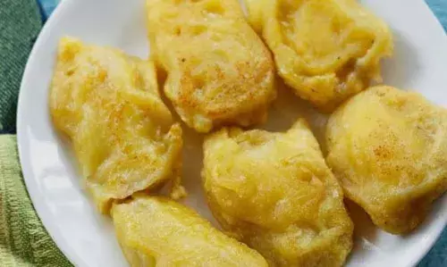 മൈദയില് എങ്ങനെ ടേസ്റ്റി പഴം പൊരിയുണ്ടാക്കാം മൈദയില് എങ്ങനെ ടേസ്റ്റി പഴം പൊരിയുണ്ടാക്കാം