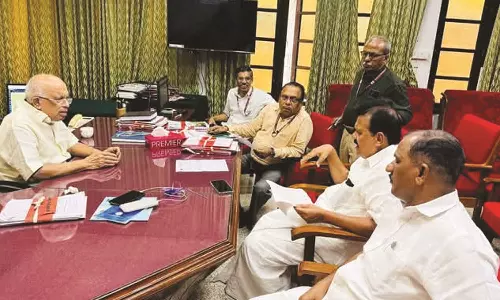 വൈദ്യുതി പ്രതിസന്ധിക്ക് രണ്ട് ദിവസത്തിനകം പരിഹാരമെന്ന് മന്ത്രിയുടെ ഉറപ്പ് വൈദ്യുതി പ്രതിസന്ധിക്ക് രണ്ട് ദിവസത്തിനകം പരിഹാരമെന്ന് മന്ത്രിയുടെ ഉറപ്പ്