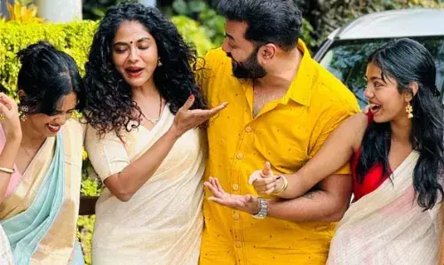 പുത്തന്‍ റീലുമായി പ്രാര്‍ഥനയും നക്ഷത്രയും; ഏറ്റെടുത്ത് ആരാധകര്‍