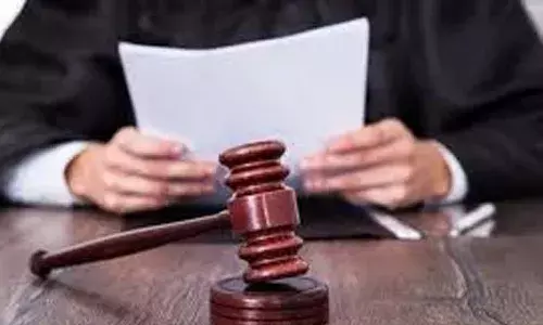 ഹൈക്കോടതിയുടെ ശ്രദ്ധേയ വിധി: പൊലീസ് ഉദ്യോഗസ്ഥര് സാമാന്യ ബുദ്ധി കൂടി പ്രയോഗിക്കണം ഹൈക്കോടതിയുടെ ശ്രദ്ധേയ വിധി: പൊലീസ് ഉദ്യോഗസ്ഥര് സാമാന്യ ബുദ്ധി കൂടി പ്രയോഗിക്കണം