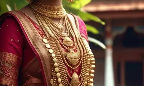 ഇടവേളയ്ക്ക് ശേഷം സ്വര്ണവിലയില് വീണ്ടും കുതിപ്പ് ഇടവേളയ്ക്ക് ശേഷം സ്വര്ണവിലയില് വീണ്ടും കുതിപ്പ്