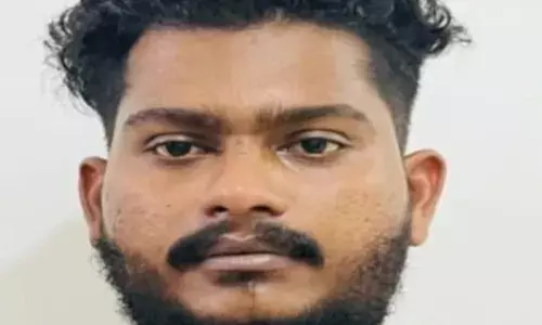 യുവതിയെ മദ്യം നൽകി മയക്കി നഗ്ന ഫോട്ടോയെടുത്തു; വടകര സ്വദേശി അറസ്റ്റിൽ