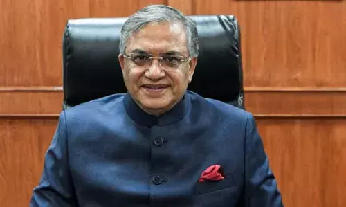 ആധാറും വോട്ടര് ഐഡി കാര്ഡും ബന്ധിപ്പിച്ചേക്കും; ഉന്നത ഉദ്യോഗസ്ഥരുടെ യോഗം വിളിച്ച് മുഖ്യ തിരഞ്ഞെടുപ്പ് കമ്മിഷന് ആധാറും വോട്ടര് ഐഡി കാര്ഡും ബന്ധിപ്പിച്ചേക്കും; ഉന്നത ഉദ്യോഗസ്ഥരുടെ യോഗം വിളിച്ച് മുഖ്യ തിരഞ്ഞെടുപ്പ് കമ്മിഷന്