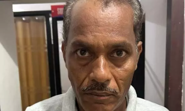 ഓപ്പറേഷന് ഡി ഹണ്ട്: 110 ഗ്രാം കഞ്ചാവുമായി ബിഹാര് സ്വദേശി ചന്തേര പൊലീസിന്റെ പിടിയില് ഓപ്പറേഷന് ഡി ഹണ്ട്: 110 ഗ്രാം കഞ്ചാവുമായി ബിഹാര് സ്വദേശി ചന്തേര പൊലീസിന്റെ പിടിയില്