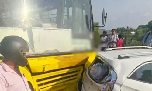 ഉള്ളാളില്‍ കോളജ് ബസ് നിയന്ത്രണം വിട്ട് റോഡരികില്‍ നിര്‍ത്തിയിട്ടിരുന്ന 5 വാഹനങ്ങളില്‍ ഇടിച്ചു; വന്‍ അപകടം ഒഴിവായത് തലനാരിഴയ്ക്ക്