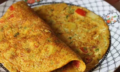 സൂപ്പര് ടേസ്റ്റില് പച്ചക്കറി ചേര്ത്ത മുട്ട ഓംലറ്റ് സൂപ്പര് ടേസ്റ്റില് പച്ചക്കറി ചേര്ത്ത മുട്ട ഓംലറ്റ്