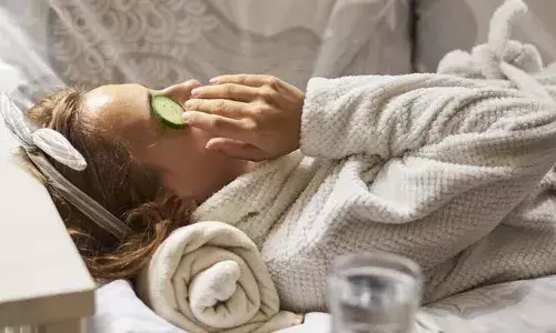 കണ്തടങ്ങളിലെ കറുപ്പ് നിറം അകറ്റാം; വഴികള് ഇതാ കണ്തടങ്ങളിലെ കറുപ്പ് നിറം അകറ്റാം; വഴികള് ഇതാ