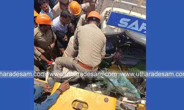 ദേശീയപാത പ്രവൃത്തിക്ക് വേണ്ടി നിര്‍ത്തിയിട്ട ക്രെയിനില്‍ പിക്കപ്പ് വാനിടിച്ച് ഡ്രൈവറുടെ ഇരുകാലുകള്‍ക്കും ഗുരുതര പരിക്ക്