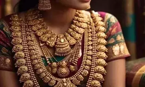 സ്വര്ണവില താഴോട്ട് തന്നെ; 320 രൂപ കുറഞ്ഞു; പവന് 65840 സ്വര്ണവില താഴോട്ട് തന്നെ; 320 രൂപ കുറഞ്ഞു; പവന് 65840