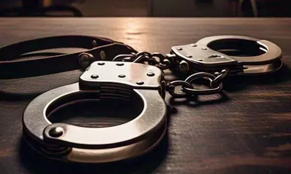 ബേക്കലില്‍ നിരോധിത പുകയില ഉല്‍പ്പന്നങ്ങളുമായി യു.പി സ്വദേശികള്‍ പിടിയില്‍