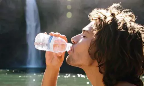 പാലക്കുന്നില് കുടിവെള്ളം മുടങ്ങുന്നത് പതിവായി; കിട്ടാത്ത വെള്ളത്തിന് പണവും നല്കണമെന്ന പരാതിയുമായി നാട്ടുകാര് പാലക്കുന്നില് കുടിവെള്ളം മുടങ്ങുന്നത് പതിവായി; കിട്ടാത്ത വെള്ളത്തിന് പണവും നല്കണമെന്ന പരാതിയുമായി നാട്ടുകാര്