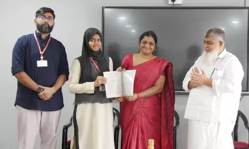 SCHOOL | എം.പി ഇന്റര്നാഷണല് സ്കൂള് മാഗസിന് പ്രകാശനം SCHOOL | എം.പി ഇന്റര്നാഷണല് സ്കൂള് മാഗസിന് പ്രകാശനം