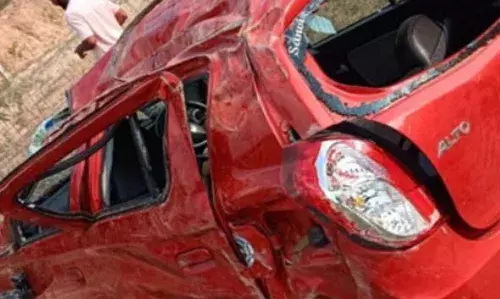 INJURED | മാധ്യമപ്രവര്ത്തകര് സഞ്ചരിച്ചിരുന്ന കാര് മറിഞ്ഞ് രണ്ടുപേര്ക്ക് ഗുരുതരമായി പരിക്കേറ്റു INJURED | മാധ്യമപ്രവര്ത്തകര് സഞ്ചരിച്ചിരുന്ന കാര് മറിഞ്ഞ് രണ്ടുപേര്ക്ക് ഗുരുതരമായി പരിക്കേറ്റു