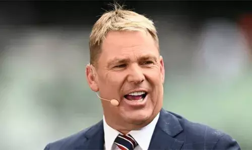SHANE WARNE | ഓസ്ട്രേലിയന് ബൗളിംഗ് ഇതിഹാസം ഷെയ്ന് വാണിന്റെ മരണത്തില് പുതിയ വെളിപ്പെടുത്തല്; മൃതദേഹം കാണപ്പെട്ട മുറിയില് നിന്നും ലൈംഗിക ഉത്തേജക മരുന്ന് കാമാഗ്രയുടെ കുപ്പിയും കണ്ടെത്തി SHANE WARNE | ഓസ്ട്രേലിയന് ബൗളിംഗ് ഇതിഹാസം ഷെയ്ന് വാണിന്റെ മരണത്തില് പുതിയ വെളിപ്പെടുത്തല്; മൃതദേഹം കാണപ്പെട്ട മുറിയില് നിന്നും ലൈംഗിക ഉത്തേജക മരുന്ന് കാമാഗ്രയുടെ കുപ്പിയും കണ്ടെത്തി