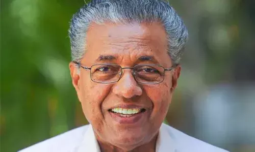 CONTROVERSY | എമ്പുരാന്: സംഘപരിവാറിനെ രോഷാകുലരാക്കുന്നത് രാജ്യം കണ്ട ഏറ്റവും നിഷ്ഠുരമായ വംശഹത്യകളിലൊന്നിനെ സിനിമയില് പരാമര്ശിക്കുന്നതാണെന്ന് മുഖ്യമന്ത്രി CONTROVERSY | എമ്പുരാന്: സംഘപരിവാറിനെ രോഷാകുലരാക്കുന്നത് രാജ്യം കണ്ട ഏറ്റവും നിഷ്ഠുരമായ വംശഹത്യകളിലൊന്നിനെ സിനിമയില് പരാമര്ശിക്കുന്നതാണെന്ന് മുഖ്യമന്ത്രി