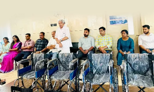 COMMUNITY | ചിറക് കൂട്ടായ്മ എന്ഡോസള്ഫാന് ദുരിത ബാധിതര്ക്ക് വീല് ചെയറുകള് നല്കി COMMUNITY | ചിറക് കൂട്ടായ്മ എന്ഡോസള്ഫാന് ദുരിത ബാധിതര്ക്ക് വീല് ചെയറുകള് നല്കി