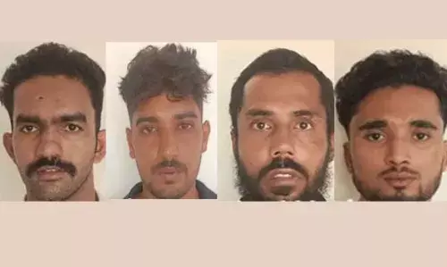 ARREST | 19 കന്നുകാലികളെ അനധികൃതമായി കടത്തിയ കേസില് നാലുപേര് അറസ്റ്റില് ARREST | 19 കന്നുകാലികളെ അനധികൃതമായി കടത്തിയ കേസില് നാലുപേര് അറസ്റ്റില്