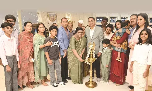 ബിന്ദു ജ്വല്ലറിയുടെ നവീകരിച്ച ഷോറൂം ഉദ് ഘാടനം ചെയ്തു; ഉപഭോക്താക്കള്ക്കായി ഒരുക്കിയിരിക്കുന്നത് അത്യാകര്ഷകമായ ഓഫറുകള് ബിന്ദു ജ്വല്ലറിയുടെ നവീകരിച്ച ഷോറൂം ഉദ് ഘാടനം ചെയ്തു; ഉപഭോക്താക്കള്ക്കായി ഒരുക്കിയിരിക്കുന്നത് അത്യാകര്ഷകമായ ഓഫറുകള്