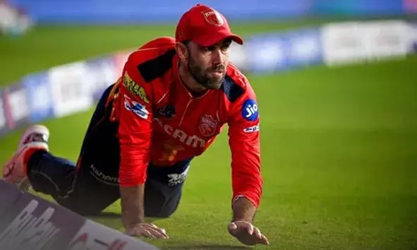 മോശം ഫോമിന് പുറമെ ഐപിഎല് പെരുമാറ്റച്ചട്ട ലംഘനവും; ഗ്ലെന് മാക് സ് വെല്ലിനെതിരെ നടപടിയുമായി ബിസിസിഐ; നല്കിയത് കനത്ത പിഴ ശിക്ഷ മോശം ഫോമിന് പുറമെ ഐപിഎല് പെരുമാറ്റച്ചട്ട ലംഘനവും; ഗ്ലെന് മാക് സ് വെല്ലിനെതിരെ നടപടിയുമായി ബിസിസിഐ; നല്കിയത് കനത്ത പിഴ ശിക്ഷ