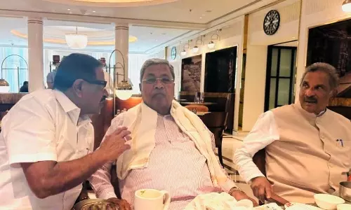 കാഞ്ഞങ്ങാട്-കാണിയൂര് റെയില്പാത; കര്ണാടക മുഖ്യമന്ത്രി സിദ്ധരാമയ്യയുമായി എം.പി ചര്ച്ച നടത്തി കാഞ്ഞങ്ങാട്-കാണിയൂര് റെയില്പാത; കര്ണാടക മുഖ്യമന്ത്രി സിദ്ധരാമയ്യയുമായി എം.പി ചര്ച്ച നടത്തി