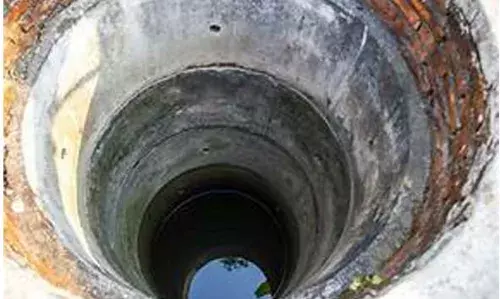 കണ്ണൂരില്‍ അമ്മയും 2 ആണ്‍മക്കളും വീട്ടുമുറ്റത്തെ കിണറ്റില്‍ മരിച്ചനിലയില്‍