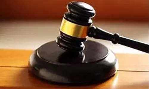 മദ്യം പിടികൂടാനെത്തിയ എക് സൈസ് ഉദ്യോഗസ്ഥരെ പട്ടിയെ അഴിച്ചുവിട്ട് കടിപ്പിച്ച കേസില് 2 പ്രതികള്ക്ക് 3 വര്ഷവും ഒരുമാസവും തടവ് മദ്യം പിടികൂടാനെത്തിയ എക് സൈസ് ഉദ്യോഗസ്ഥരെ പട്ടിയെ അഴിച്ചുവിട്ട് കടിപ്പിച്ച കേസില് 2 പ്രതികള്ക്ക് 3 വര്ഷവും ഒരുമാസവും തടവ്