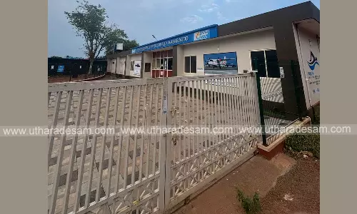 അറ്റകുറ്റപണിയുടെ പേരില് അടച്ചിട്ട വിദ്യാനഗറിലെ നീന്തല്കുളം അഞ്ച് മാസമായി അടഞ്ഞുതന്നെ അറ്റകുറ്റപണിയുടെ പേരില് അടച്ചിട്ട വിദ്യാനഗറിലെ നീന്തല്കുളം അഞ്ച് മാസമായി അടഞ്ഞുതന്നെ