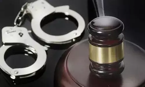 അമ്മയെ തലയില് കല്ലുകൊണ്ടിടിച്ച് കൊലപ്പെടുത്താന് ശ്രമം; യുവാവ് അറസ്റ്റില് അമ്മയെ തലയില് കല്ലുകൊണ്ടിടിച്ച് കൊലപ്പെടുത്താന് ശ്രമം; യുവാവ് അറസ്റ്റില്