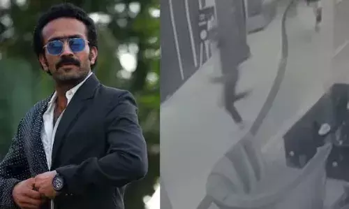 പൊലീസിന്റെ ലഹരി പരിശോധനയ്ക്കിടെ നടന് ഷൈന് ടോം ചാക്കോ ഹോട്ടലില് നിന്നും ഇറങ്ങിയോടിയത് സിനിമയെ വെല്ലുന്ന രീതിയില്; ദൃശ്യങ്ങള് പുറത്ത് പൊലീസിന്റെ ലഹരി പരിശോധനയ്ക്കിടെ നടന് ഷൈന് ടോം ചാക്കോ ഹോട്ടലില് നിന്നും ഇറങ്ങിയോടിയത് സിനിമയെ വെല്ലുന്ന രീതിയില്; ദൃശ്യങ്ങള് പുറത്ത്