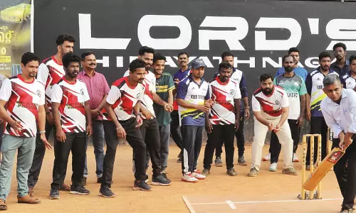 സൗഹൃദ ക്രിക്കറ്റ് മത്സരം സംഘടിപ്പിച്ചു സൗഹൃദ ക്രിക്കറ്റ് മത്സരം സംഘടിപ്പിച്ചു