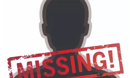 ഉമ്മയുടെ വീട്ടിലേക്ക് പോകാന് പുറപ്പെട്ട കൊളത്തൂരിലെ പതിനഞ്ചുകാരനെ കാണാനില്ലെന്ന് പരാതി ഉമ്മയുടെ വീട്ടിലേക്ക് പോകാന് പുറപ്പെട്ട കൊളത്തൂരിലെ പതിനഞ്ചുകാരനെ കാണാനില്ലെന്ന് പരാതി