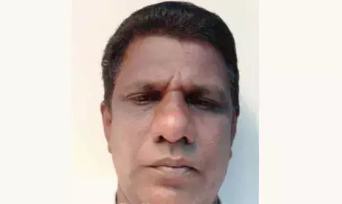 പെയിന്റിംഗ് ജോലിക്കിടെ വീടിന്റെ രണ്ടാംനിലയില് നിന്ന് വീണ് പരിക്കേറ്റ തൊഴിലാളി മരിച്ചു പെയിന്റിംഗ് ജോലിക്കിടെ വീടിന്റെ രണ്ടാംനിലയില് നിന്ന് വീണ് പരിക്കേറ്റ തൊഴിലാളി മരിച്ചു