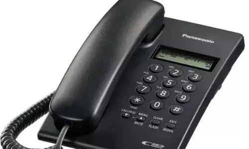 കുമ്പള എക് സൈസ് ഓഫീസിലെ ലാന്ഡ് ഫോണ് പ്രവര്ത്തിക്കാതെ ഒന്നരമാസം; ലഹരിക്കടത്തുകാര്ക്ക് ആശ്വാസം കുമ്പള എക് സൈസ് ഓഫീസിലെ ലാന്ഡ് ഫോണ് പ്രവര്ത്തിക്കാതെ ഒന്നരമാസം; ലഹരിക്കടത്തുകാര്ക്ക് ആശ്വാസം